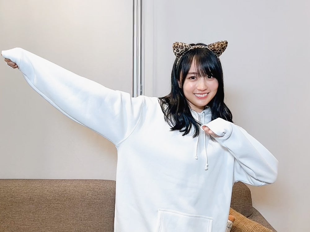 賀喜遥香／1st写真集「まっさら」公式Twitterより