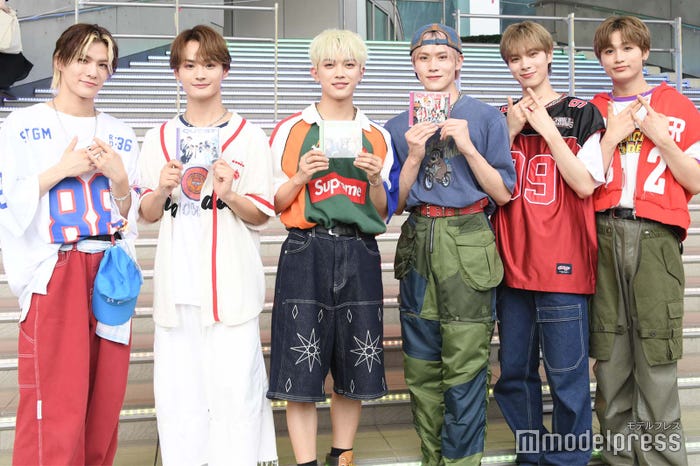 (左から)谷口太一、寺尾香信、平本健、大久保波留、福田歩汰、田中笑太郎/DXTEEN(C)モデルプレス