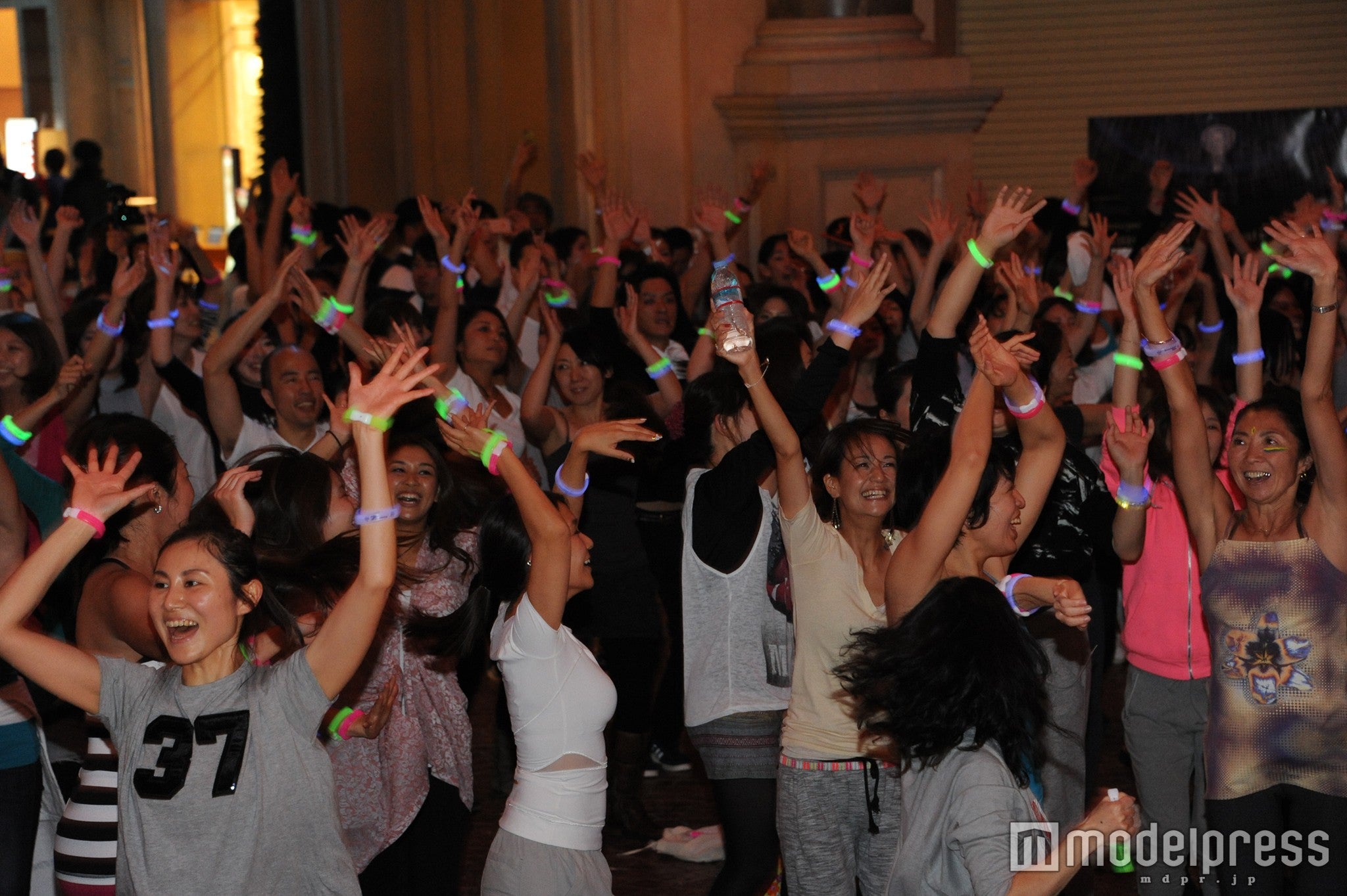 今回の会場は開通前の海底トンネル／画像提供：ヨガレイブ実行委員会