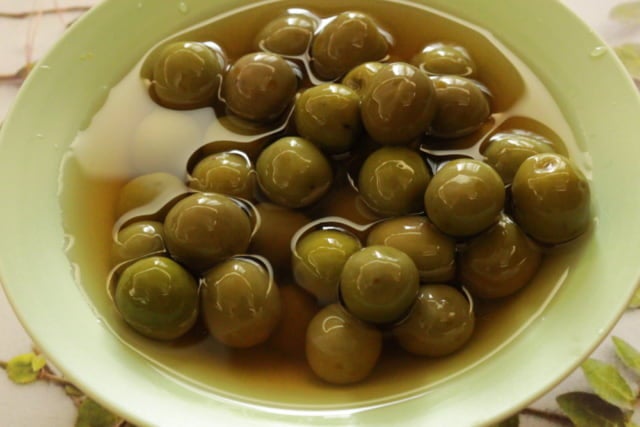 成城石井新漬オリーブ中見