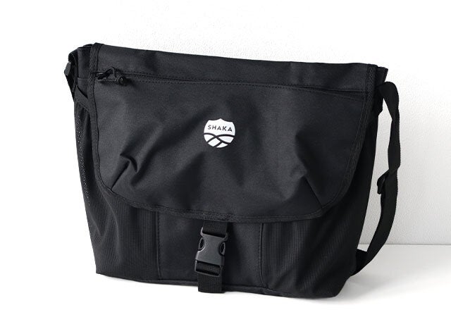 MonoMax1月号は創刊18周年の豪華付録！収納力おばけすぎる！8ポケット