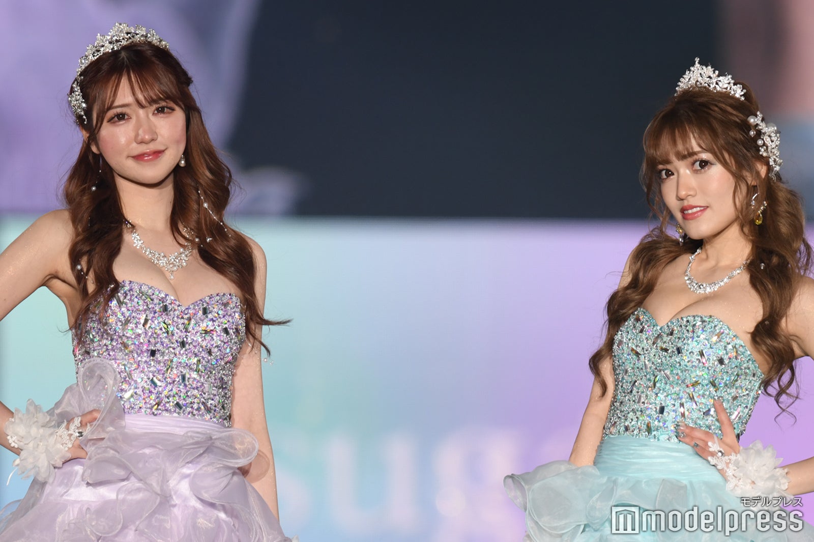 （C）モデルプレス