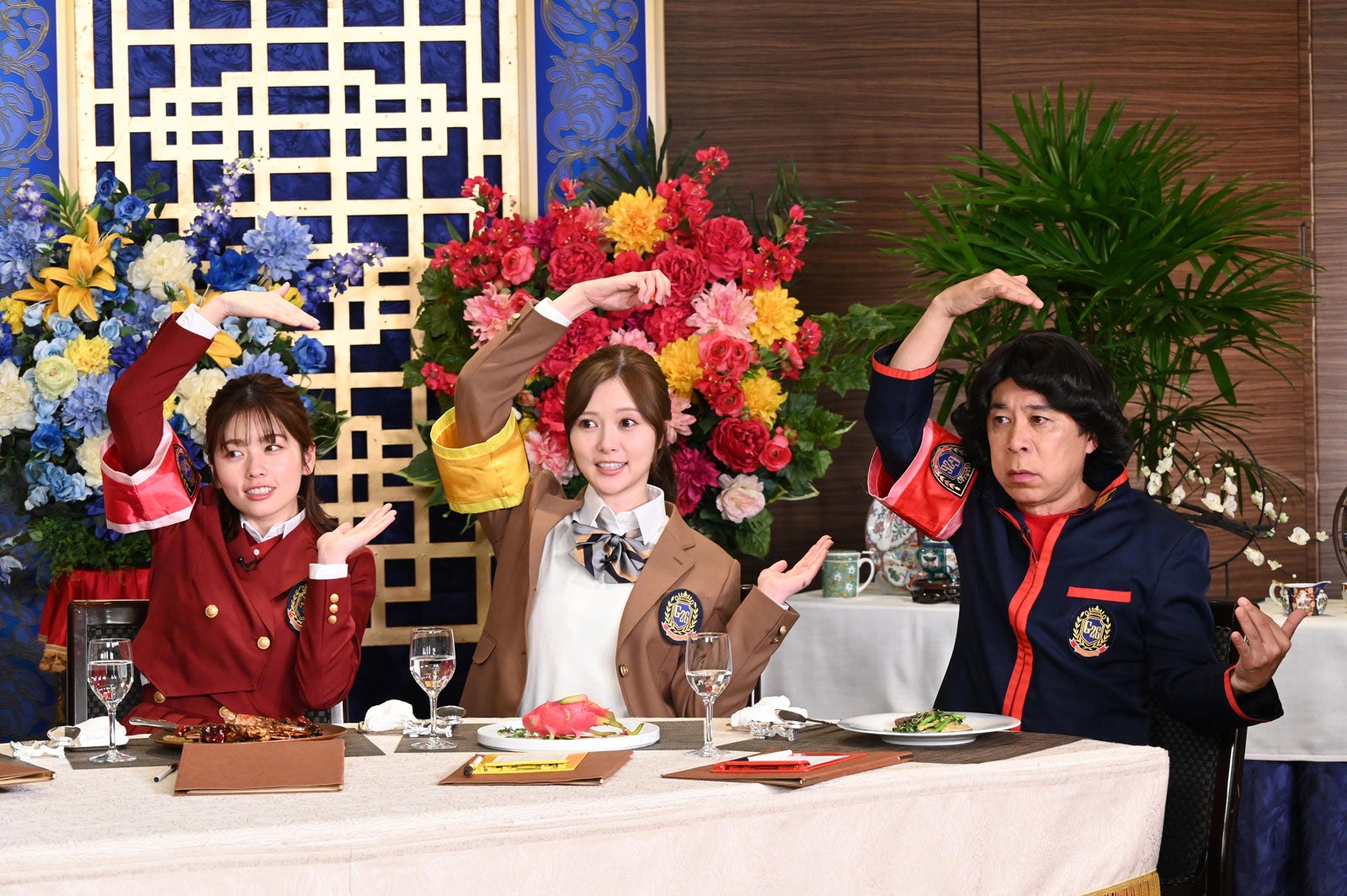 小芝風花、白石麻衣、岡村隆史（C）日本テレビ