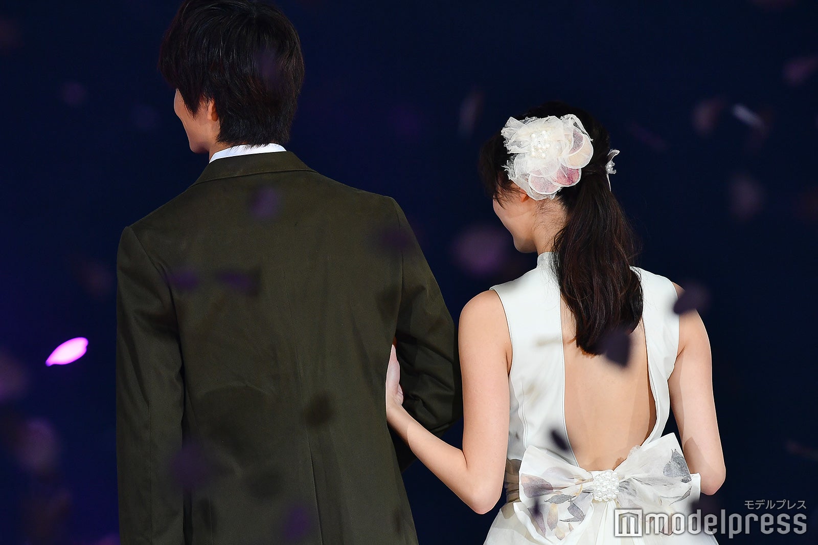 山本涼介、新川優愛（C）モデルプレス