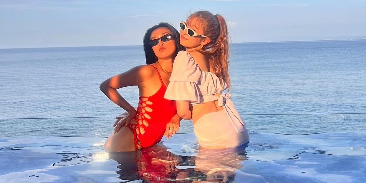 吉田朱里、水着姿で美くびれ＆背中披露「完璧スタイル」「憧れる」と