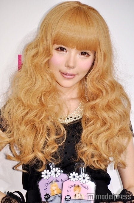 益若つばさ、マイコプラズマ肺炎でダウン