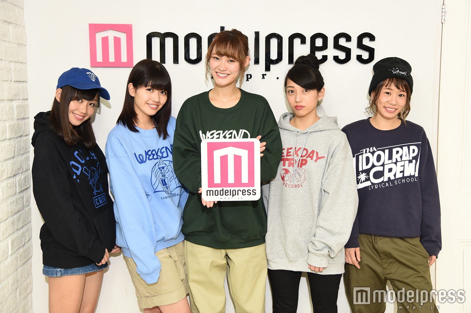 lyrical school（左から）hime、ayaka、minan、mei、ami （C）モデルプレス