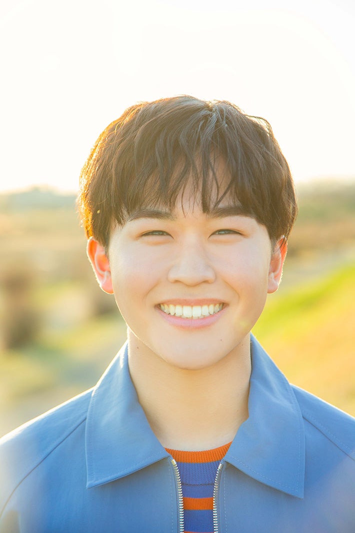 鈴木福、両親メディア初登場＆旧友・亀梨和也との対談も 20歳誕生日にフォトエッセイ初出版 ＜笑う⾨には福来る20年間の笑顔と感謝＞