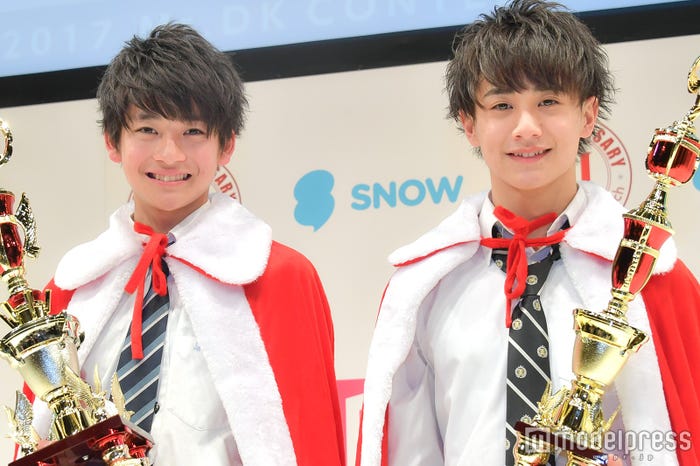 「男子高生ミスターコン2017」グランプリ・高橋文哉、準グランプリ・黒田昊夢(C)モデルプレス