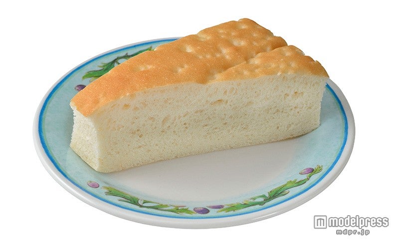 パン￥210／（C）Disney