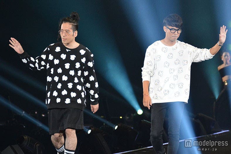 ピース(左から又吉直樹、綾部祐二)