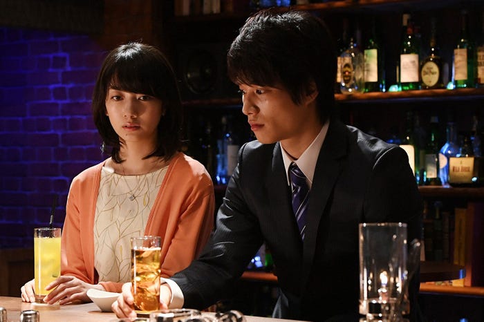 波瑠、鈴木伸之/「あなたのことはそれほど」第9話より(画像提供:TBS)