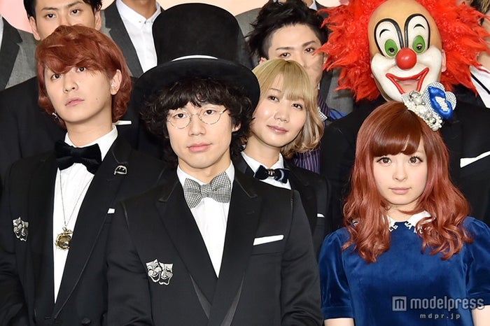 きゃりー セカオワfukase レコ大会見で公開トーク 彼女を題材にした曲なので不思議 モデルプレス きゃりー セカオワfukase レコ大会見で公開トーク 彼女を題材にした曲なので不思議 モデルプレス