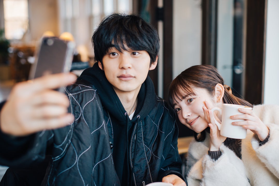 鈴木志遠、橋下美好「恋愛ドラマな恋がしたい～Kiss me like a princess～」第2話（C）AbemaTV, Inc.