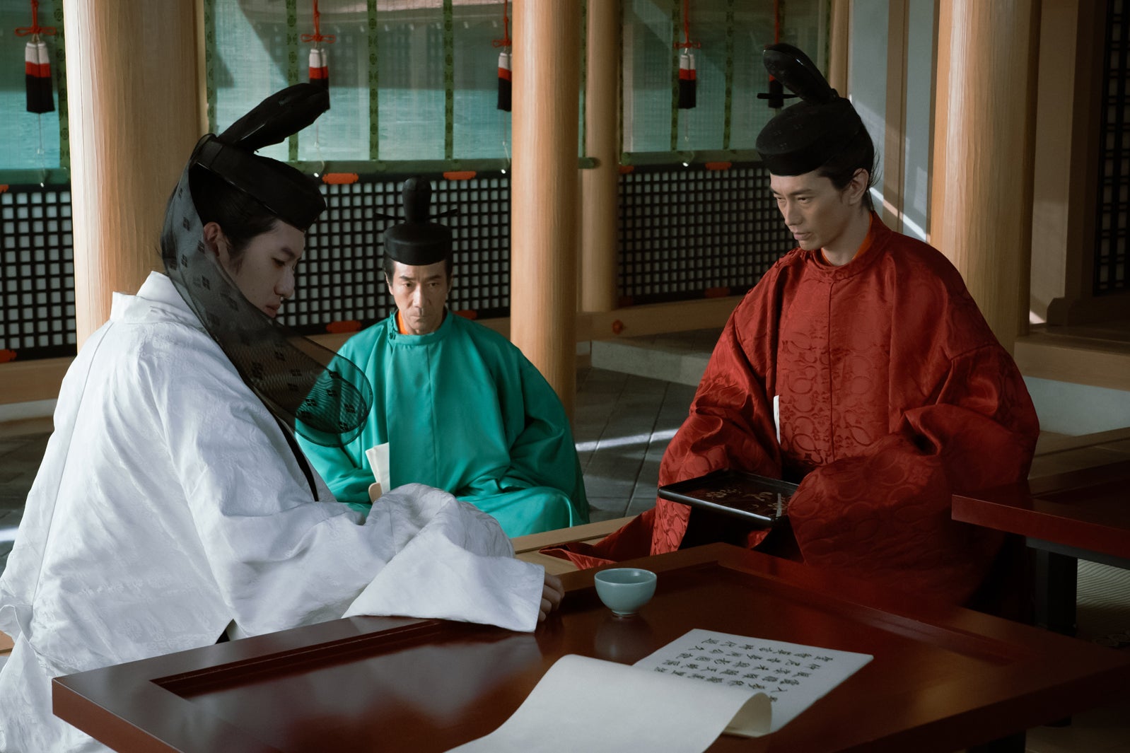 本郷奏多、岸谷五朗、玉置玲央「光る君へ」第9話より（C）NHK