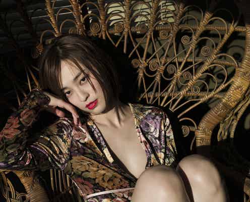 「仮面ライダービルド」美人ジャーナリストの滝裕可里、ランジェリー姿で“おとなのお姉さん”に