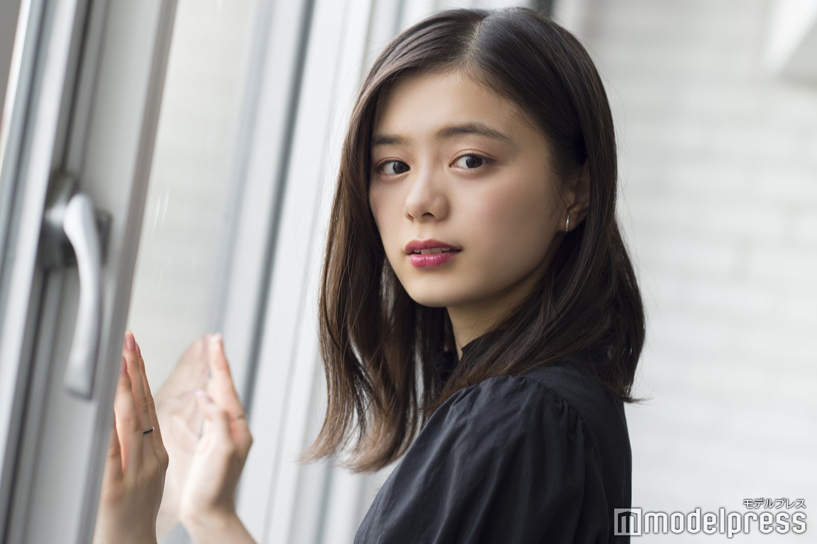 紺野彩夏（C）モデルプレス