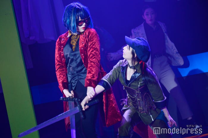 伊藤純奈、松田好花 (C)モデルプレス