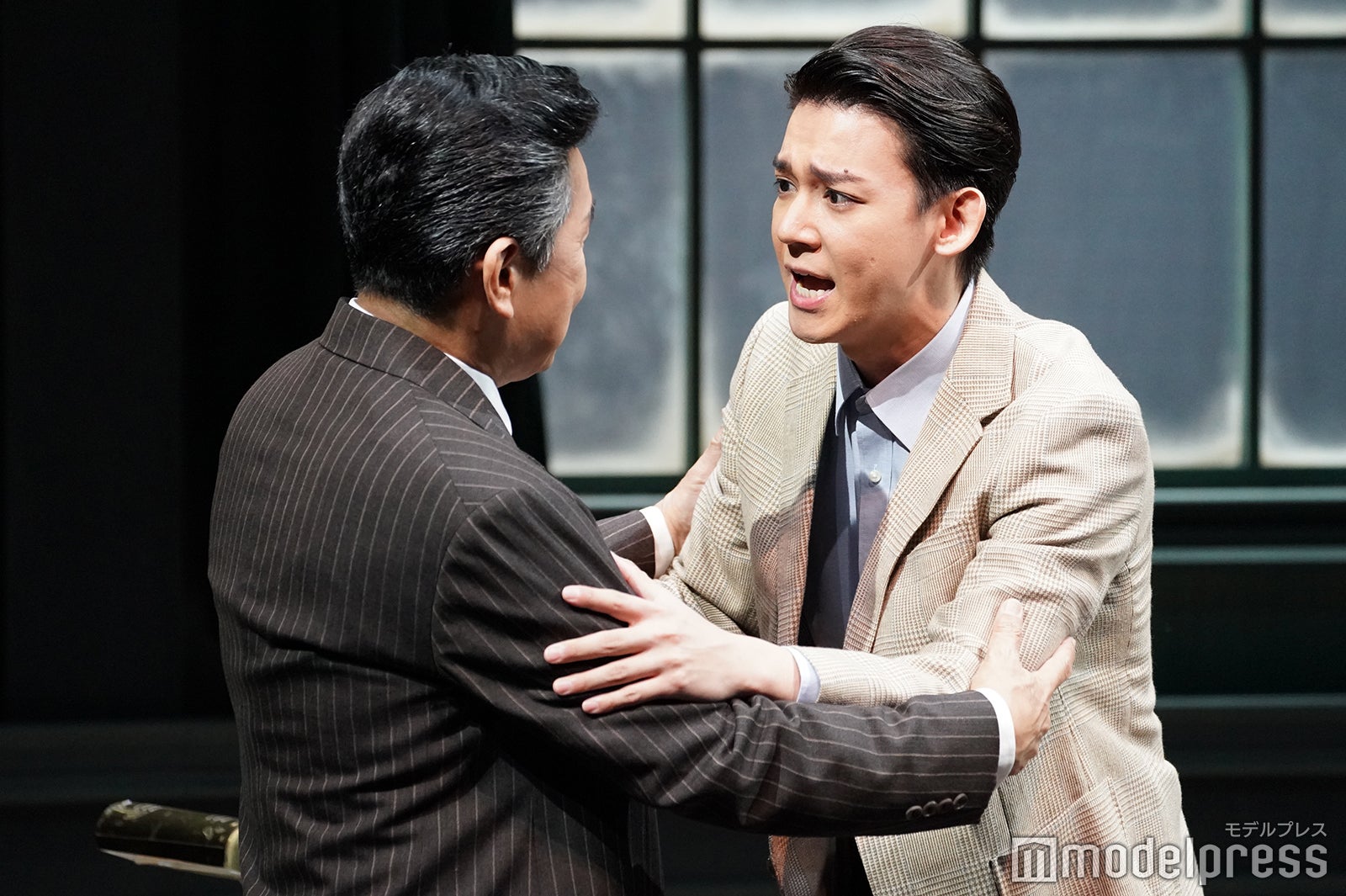 （右）小瀧望／ゲネプロより（C）モデルプレス