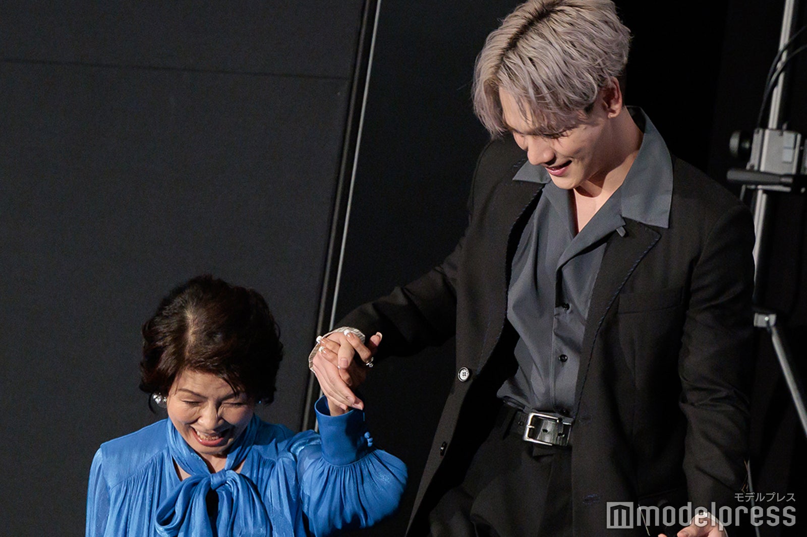 JO1豆原一成「めちゃくちゃ緊張」市毛良枝をエスコートして登場 共演への思い語る【富士山と、コーヒーと、しあわせの数式】