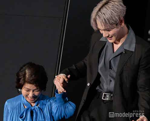 JO1豆原一成「めちゃくちゃ緊張」市毛良枝をエスコートして登場 共演への思い語る【富士山と、コーヒーと、しあわせの数式】