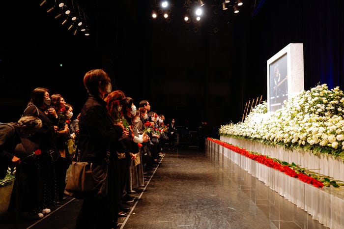 「HEATH お別れ会-献花式 HEATH Farewell & Flower Offering Ceremony」(提供写真)
