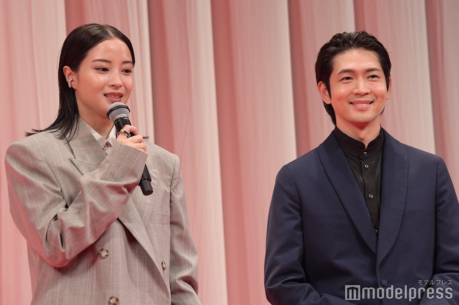 広瀬すず、松下洸平（C）モデルプレス