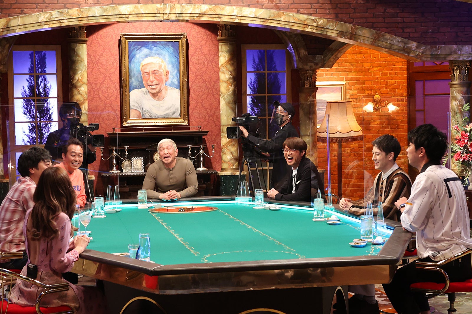 左から：紗栄子、山崎まさよし、三村マサカズ、松本人志、大竹一樹、ウエンツ瑛士、尾形貴弘（C）フジテレビ