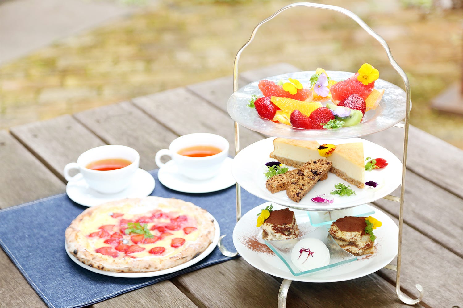 生いちごが主役!倉敷の果物たっぷりアフタヌーンティーが美味しそう