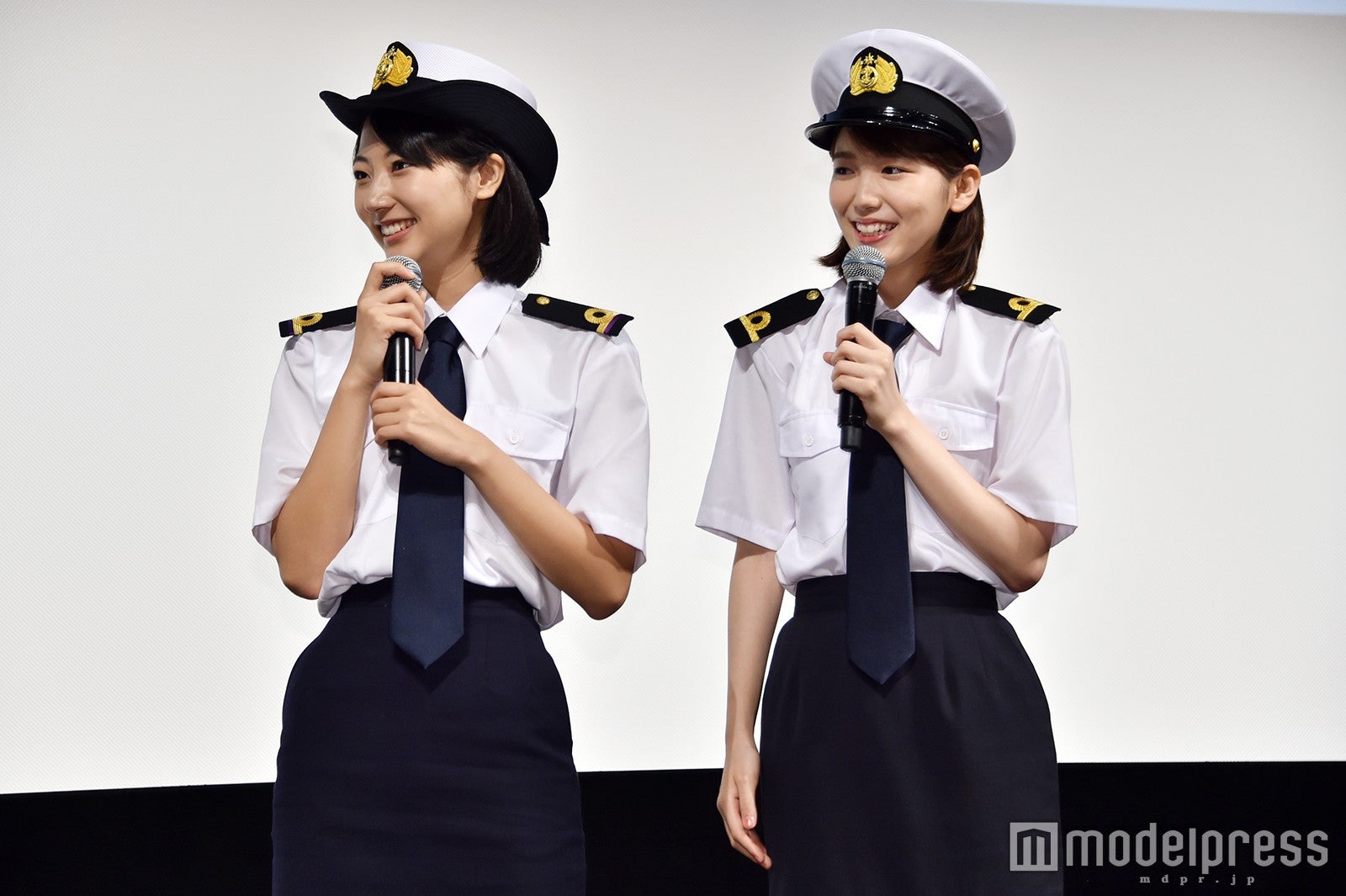 武田玲奈、飯豊まりえ （C）モデルプレス