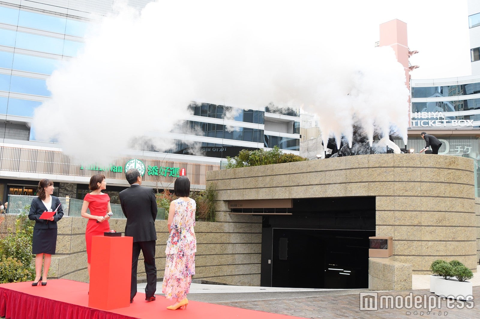 新・ゴジラ像がついにお披露目（C）モデルプレス