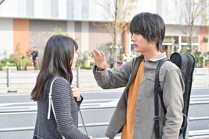 G線上のあなたと私 中川大志に恋する女子大生役で注目 小西はるが気になる 注目の人物 モデルプレス G線上のあなたと私 中川大志に恋する女子大生役で注目 小西はるが気になる 注目の人物 モデルプレス