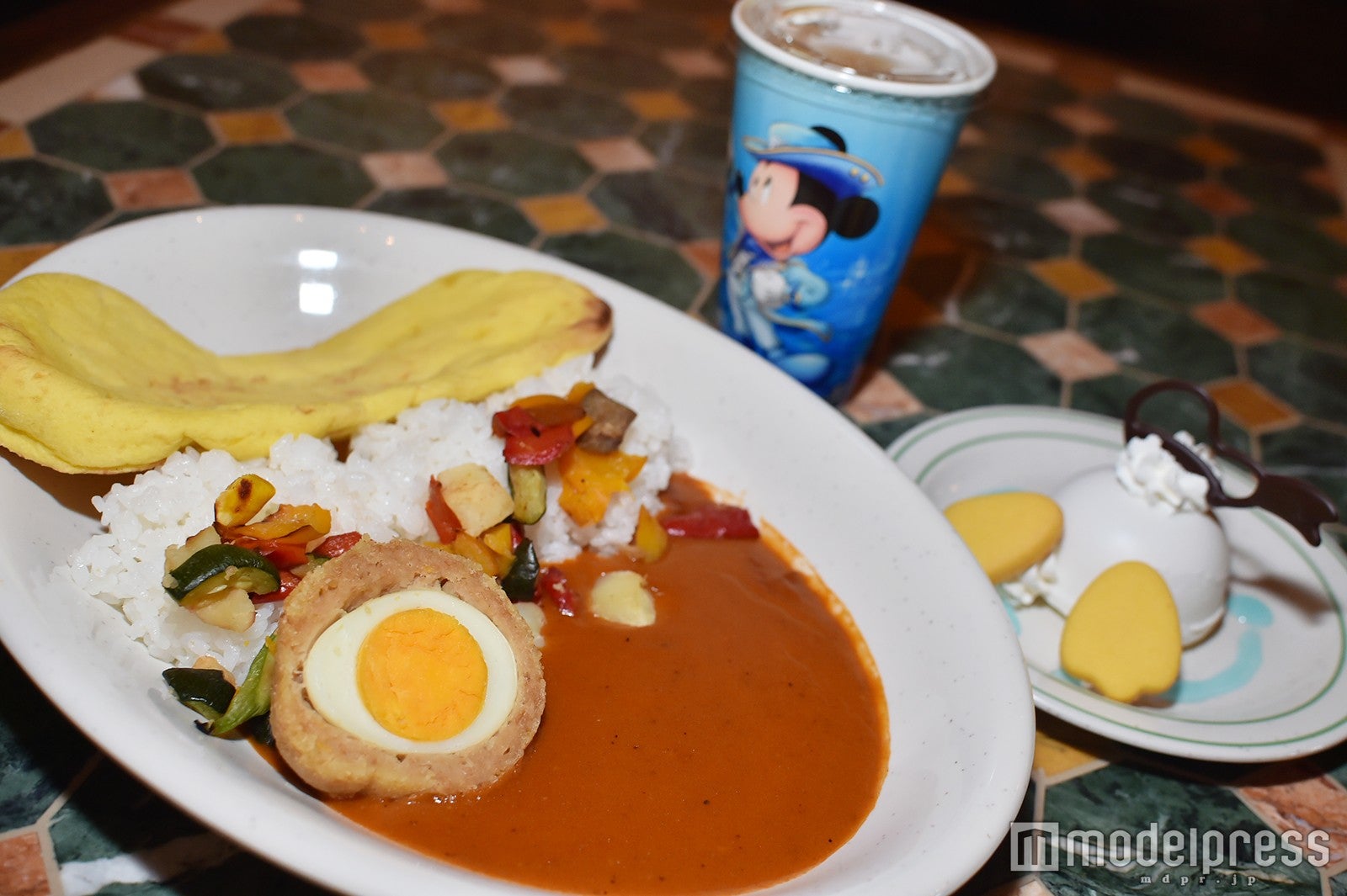 ドナルドダックをイメージしたスペシャルセット¥1,580／「東京ディズニーシー15周年“ザ・イヤー・オブ・ウィッシュ”」（C）モデルプレス