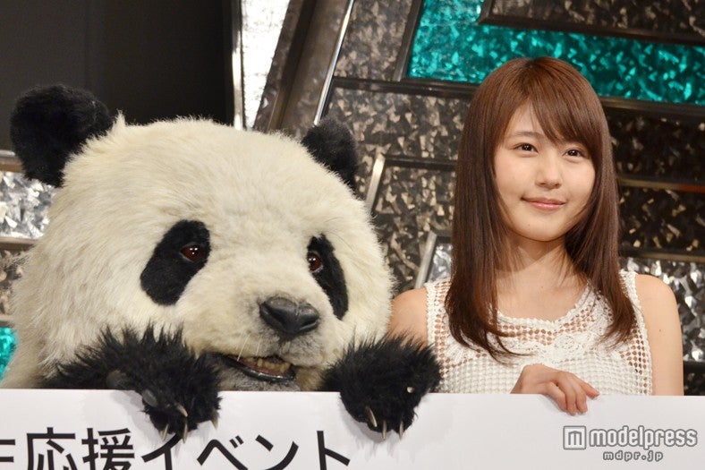 パン田一郎（左）、有村架純（右）