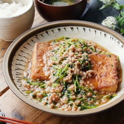 コスパも食べごたえも抜群 厚揚げステーキの豆苗そぼろあんかけ モデルプレス コスパも食べごたえも抜群 厚揚げステーキの豆苗そぼろあんかけ モデルプレス