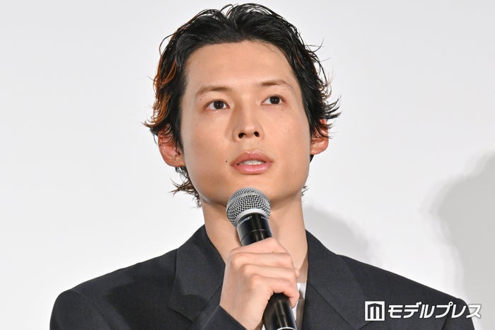 SixTONES松村北斗、今田美桜の配慮に感激「優しいんですよ本当に」意外な裏話で笑い誘う【白鳥とコウモリ】