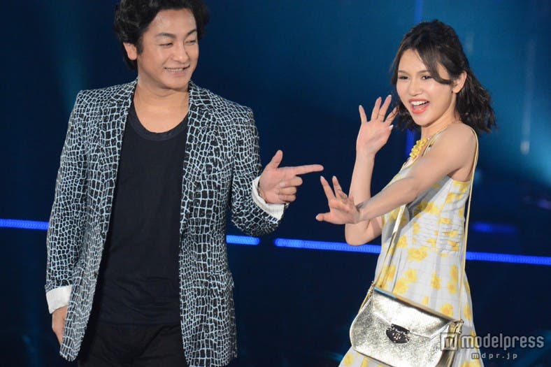 「d fashion STAGE」に登場した片岡愛之助と水沢アリー