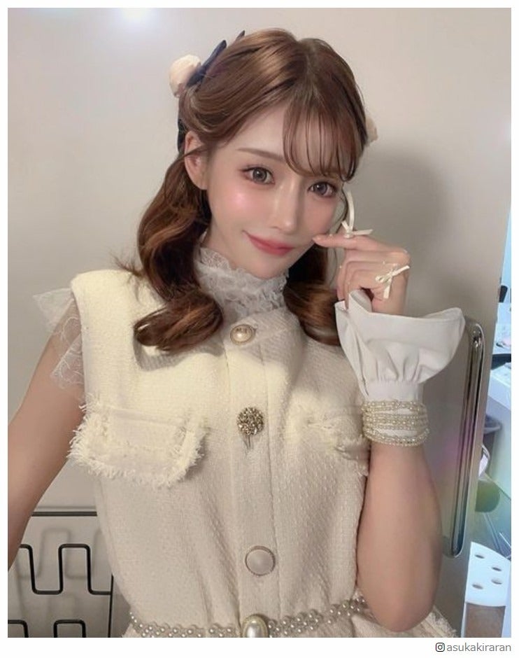 明日花キララ、“平成から令和”証明写真のビフォーアフター話題