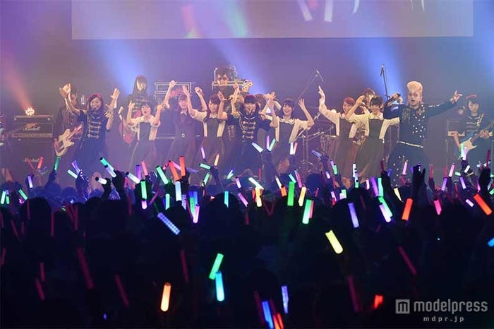 乃木團が乃木坂46&氣志團と共演