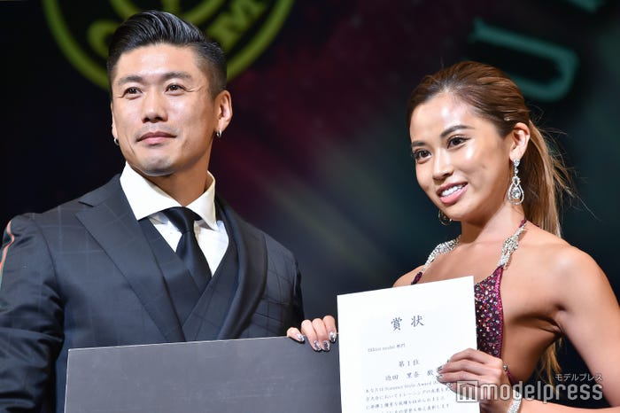 金子賢、迫田里奈さん(C)モデルプレス