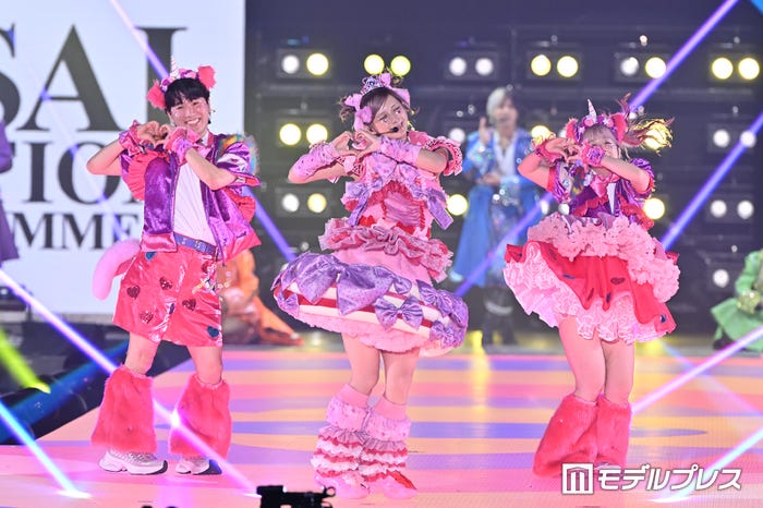 しなこ(C)モデルプレス