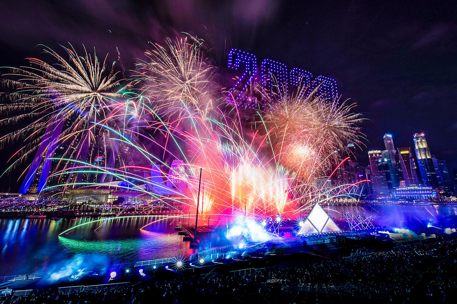 未来型花火エンタメ「STAR ISLAND」シンガポールの大晦日カウントダウンで約50万人魅了