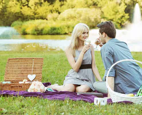 男女が見つめ合う時の心理5つ 見つめ合えば相手の気持ちが分かる?