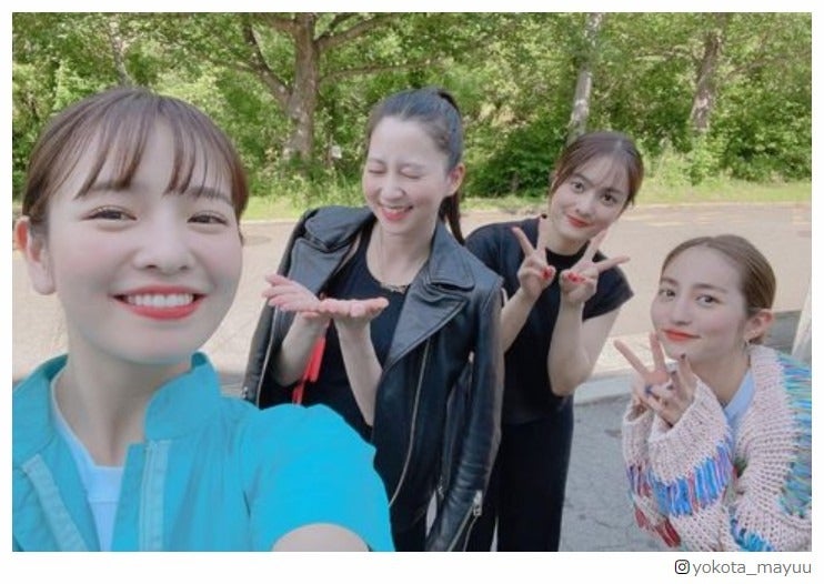 “出川ガール”新加入の横田真悠「可愛くて優しいのにめちゃくちゃ面白いお姉ちゃん達」集合ショット公開