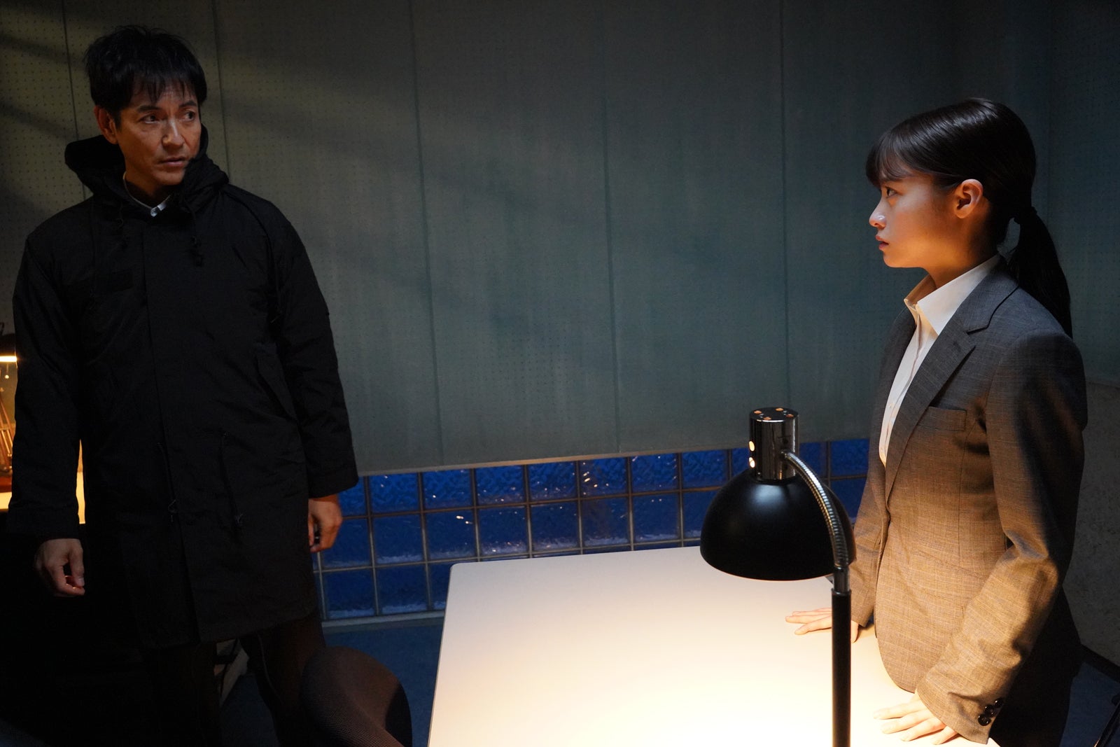 沢村一樹、橋本環奈「トクメイ！警視庁特別会計係」最終話より（C）カンテレ