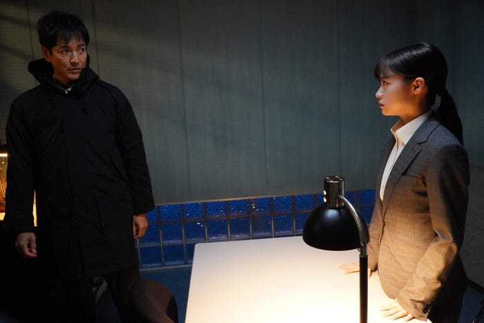 沢村一樹、橋本環奈「トクメイ!警視庁特別会計係」最終話より(C)カンテレ