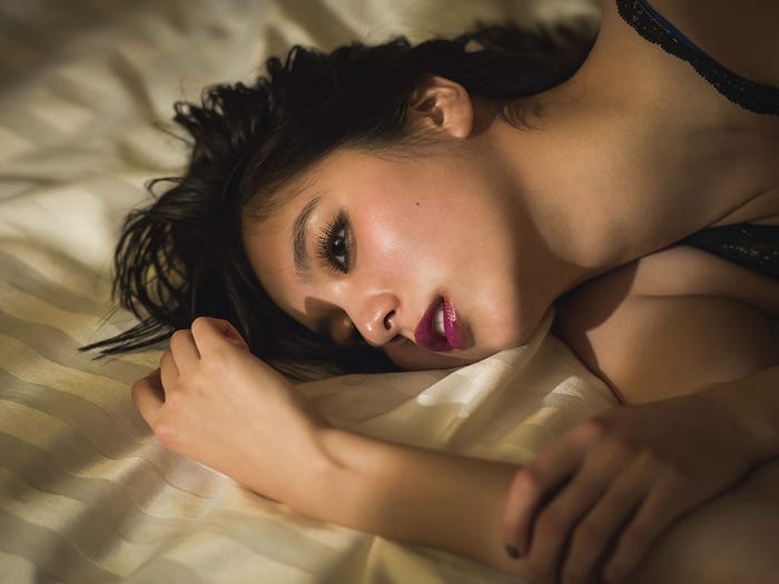 新川優愛セカンド写真集『ATLAS』より(撮影:遠藤優貴/発売元:ワニブックス)
