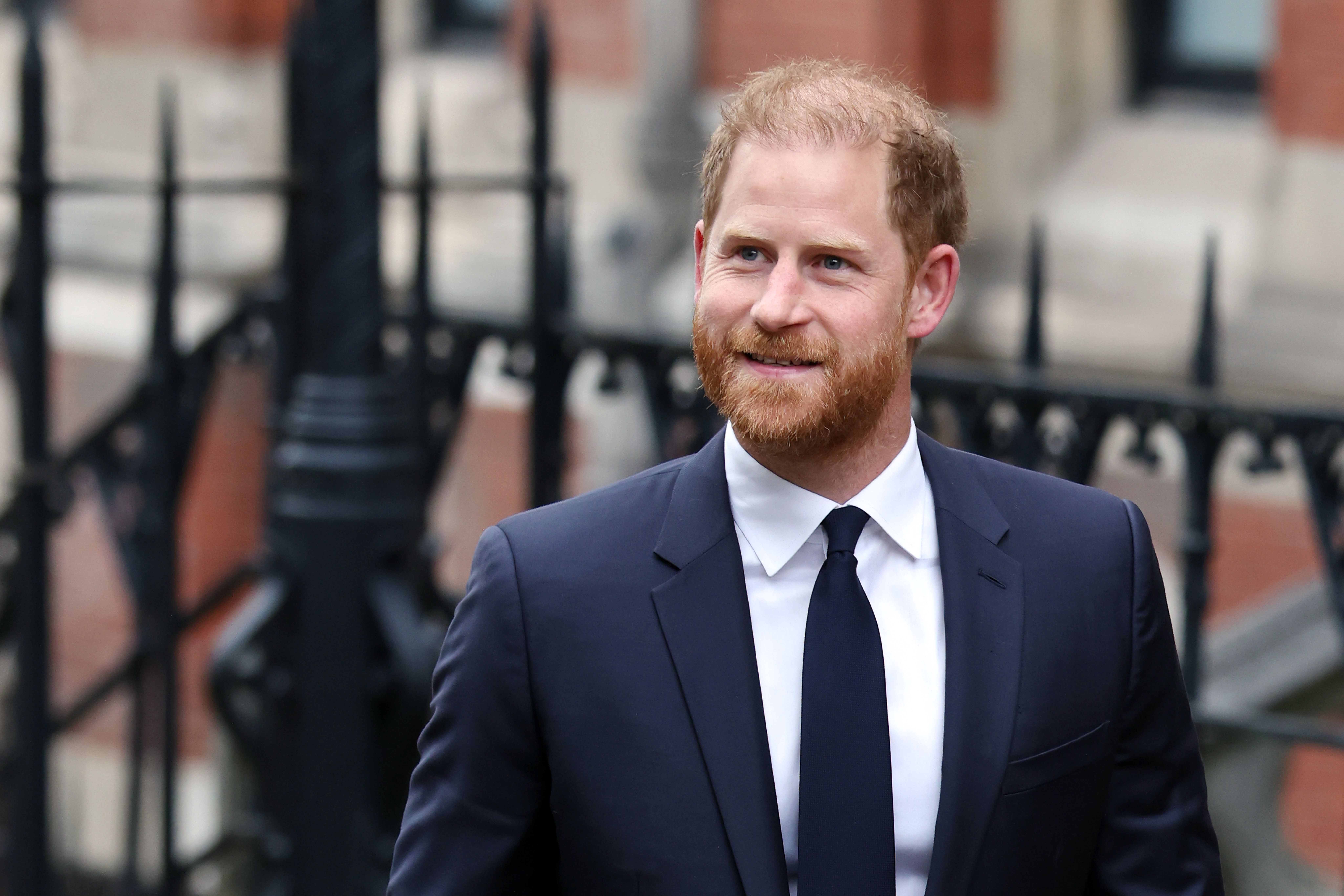 ヘンリー王子、英タブロイド紙との裁判に自信