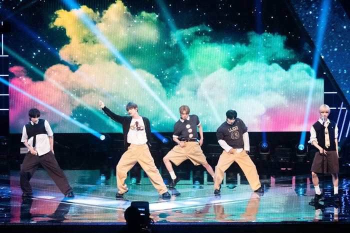 TOMORROW X TOGETHER(C)NHK