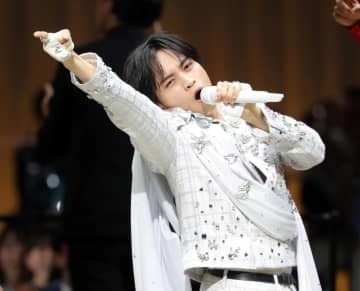 フィギュア 坂本花織がケンティーにくぎづけ 中島健人からのエールに「セクシーサンキュー！」